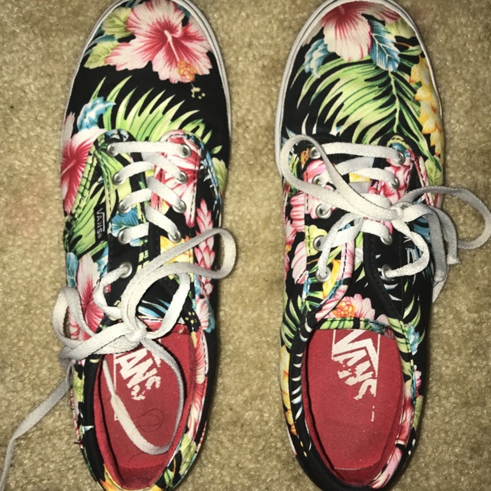 Almost brand new Vans shoes.